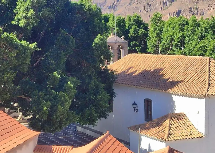Casa Reyes * Fátaga