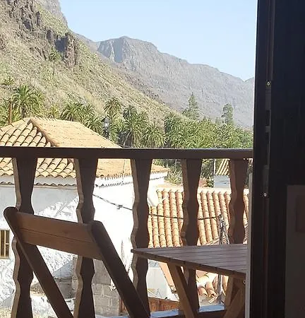 Casa Reyes * Fátaga