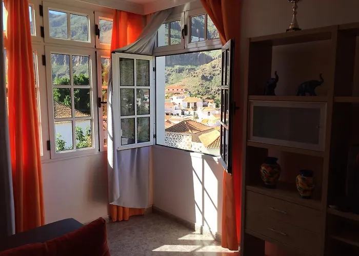 Casa Reyes Fátaga